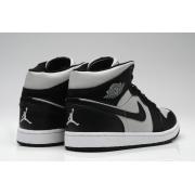 Chaussure de Basket Air Jordan 1 Retro Pour Homme Pas Cher